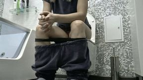 Morning trip to the toilet and great relief MP4 HD 720p