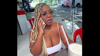 Mi hermanastra se enoja por qu&eacute_ no la e follado duro