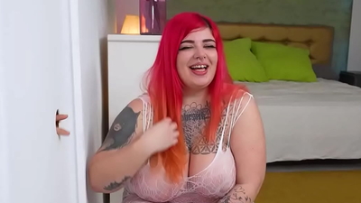 Leia Saez has a lot, but MUCH to offer on her blind date with gloryhole