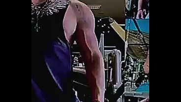 Marco es el heterosexual que hace porno gay como puta marica sumisa en castidad