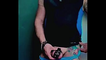 Marco es el heterosexual que hace porno gay como puta marica sumisa en castidad