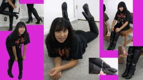 eRica's shiny black boots need cum so they can be polished!