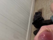 Muscled big white cock cums. Aggressive vocal male solo