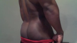 Huge Black Muscles Shows Off Ass