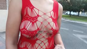 I flash my tits and pussy in the center of Madrid