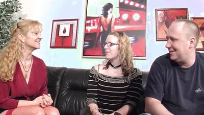 Bea Dumas joins a couple for a steamy threesome with a experienced MILF in lingerie