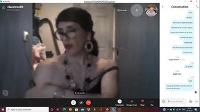 venez voir les beaux petits seins de clara