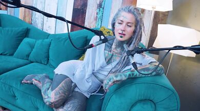Anuskatzz tattoo model ASMR Y - YOU podcast talking
