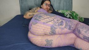 My farts echo so loudly in my big buttocks, long and lasting farts
