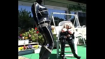 Roxina2006XtremeRubberOut010606XXXL.WMV