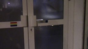 mec de cite baise barebac par vieux pervers sur un slingmec de cite passif ...