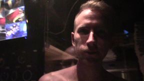 mec de cite baise barebac par vieux pervers sur un slingmec de cite passif ...