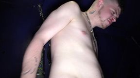 mec de cite baise barebac par vieux pervers sur un slingmec de cite passif ...