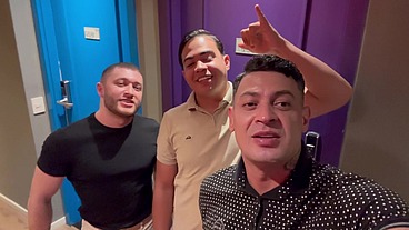 Tres ativos comendo um novinho de 18 anos Bruno Hot ,Victor Ferreiras ,Gabriel Hot e Rick