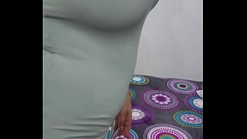 Follando la nalgona del barrio