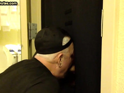Homemade gaydaddy sucks gloryhole dick 4 cum in mouth