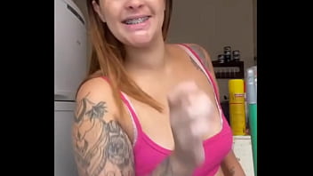Marido me pegou no flagra lavando a sacada de Biquini