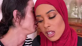 Sensational Jayne Doh Moans Loudly While Her Wet Pussy Gets Devoured