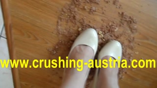 heel crushing