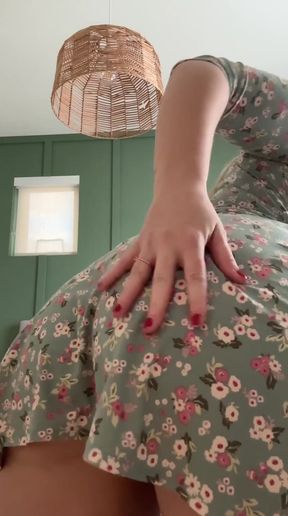 Amateur with big tits shows off her round ass
