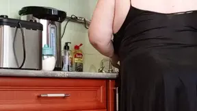 Neighbour flashes cock, gets it sucked and jerked