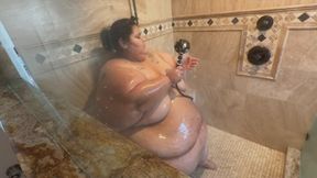 HUGE shower for a huge USSBBW