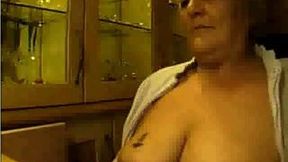 Century old granny played with me via webcam by showingher big boobies