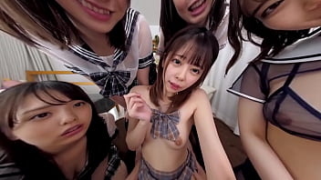 【VR】超全身舐めJ○究極ハーレムVR 足指舐め太もも舐め乳首舐め顔面舐め 唾垂らし唾飲みベロキスしまくり！女子○生6人に身体中を同時に舐め回されながら全員と中出しSEX！！ - VRアダルト・エロ動画 - FANZA動画
