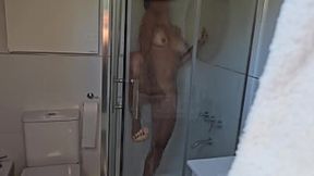 Stepmom seduces me to see her masturbating in the shower