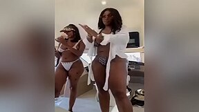 Yacht Party Girls