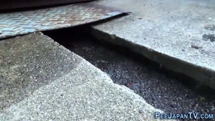 Hot asian babes peeing in public