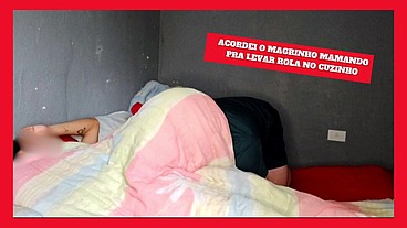 Acordei o mlk preto magrinho mamando ele porque eu queria levar rola logo cedo (COMPLETO)