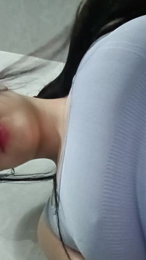 Yulieth Reveals Fierce Big Tits Temptation