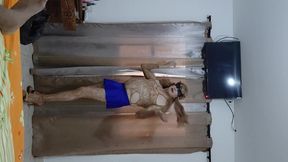 sexy crossdresser es follado por una poderosa verga de un moreno con el miembro muy bien parado y erecto que le destroza el culo y la hace terminar muy rico