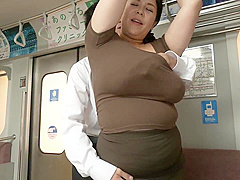 02L1522- Giant mature woman fucks a pervert on the train