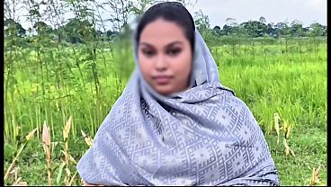 I found my neighbor'_s wife alone in the cornfield and fucked her.
