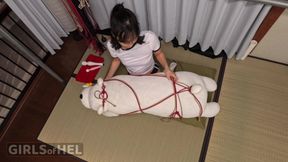 Petite Japanese Girl Indulges in Relaxing Masturbation Session
