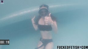 hd Yessica Bunny cast first scene underwater fins pool