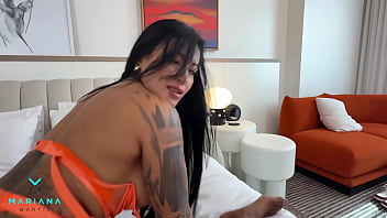 Stop! It hurts - Colombian girl fucks Isiah Maxwell&#039_s BBC in Las Vegas - Mariana Martix