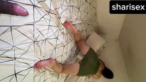 Catching the big ass on all fours