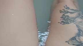 White Toes & Hairy Pussy Bath Play