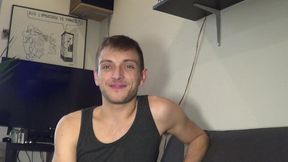 passif soumis donne son cul bareback et aime se faire remplir