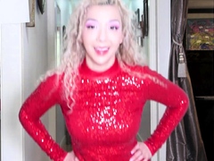 Blonde solo jerking off