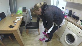Chelsea's Pink Platform Heels