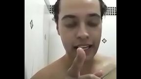 Jerso se melando com sorvete e petit gateau de chocolate no banho. Edi&ccedil_&atilde_o especial anuncia&ccedil_&atilde_o da #Jersoweek