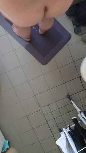 Video Examination of the Neck Holder for Ass