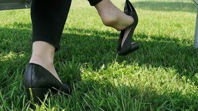 Unaware Public Shoeplay