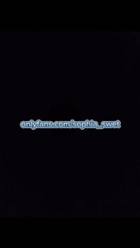 SOLO MASTURBATION WHILE THE HUSBAND IS NOT AT HOME