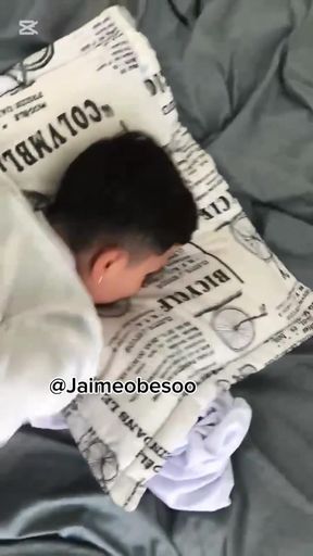 Chicken eating cock for the first time from Venezuelan