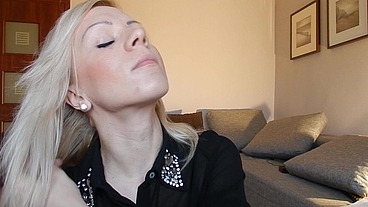 Jesika 22 Yr Old Blonde Non-Nude SFW Webcam
